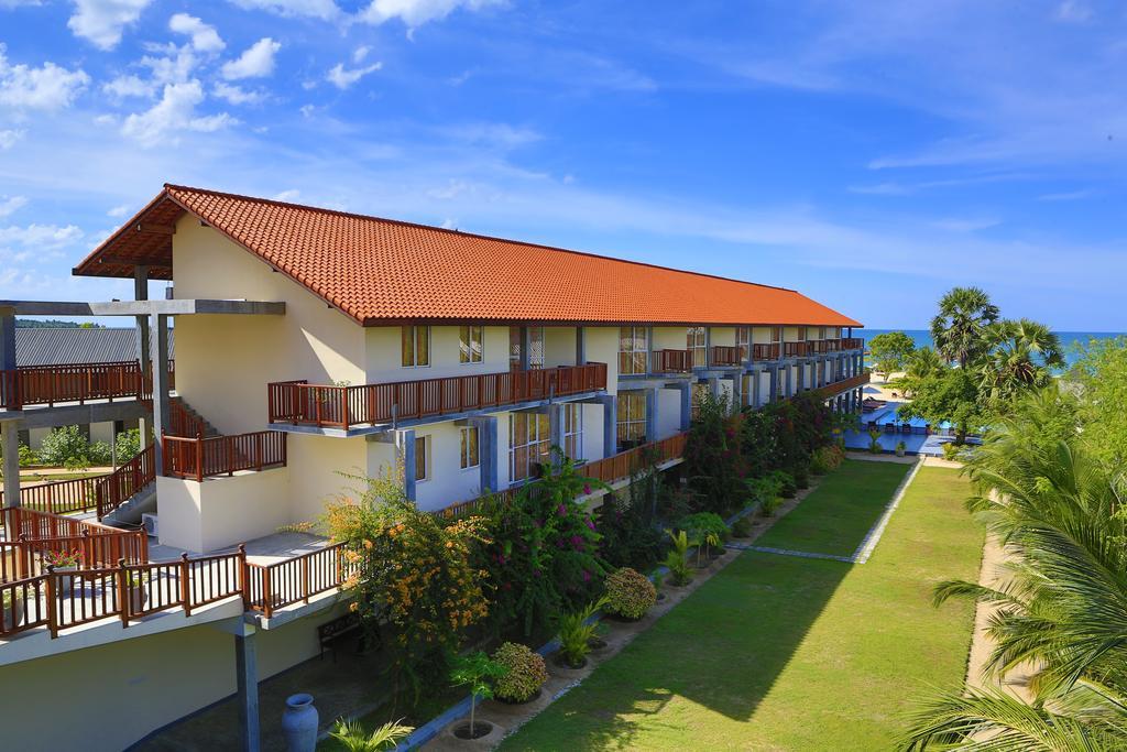 Marina Beach Passikudah Luaran gambar