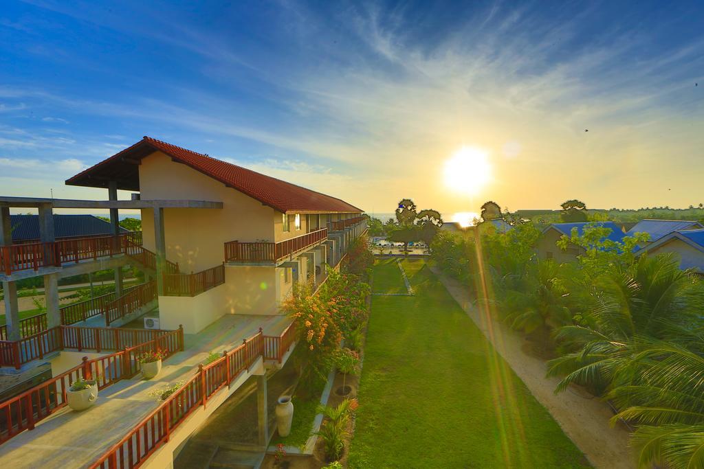 Marina Beach Passikudah Luaran gambar