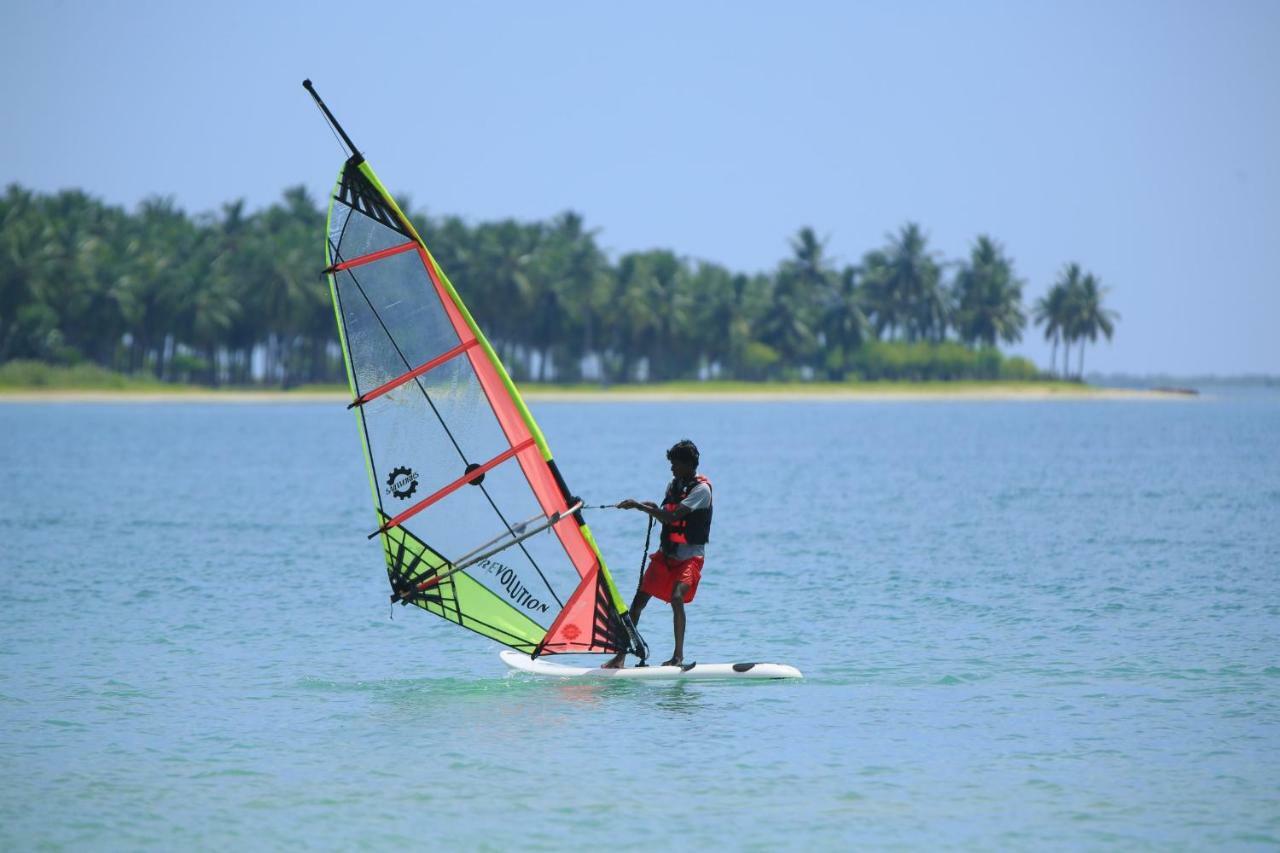 Marina Beach Passikudah Luaran gambar